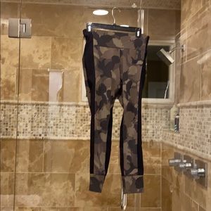 Athleta camp leggings small petite